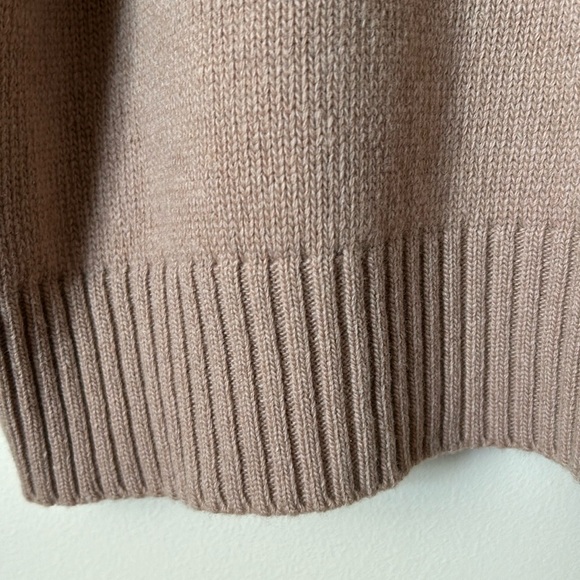 Anián Cashmino Crewneck in Quartz - Picture 7 of 11